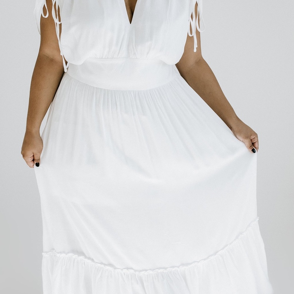 Elegant White Maxi Dress